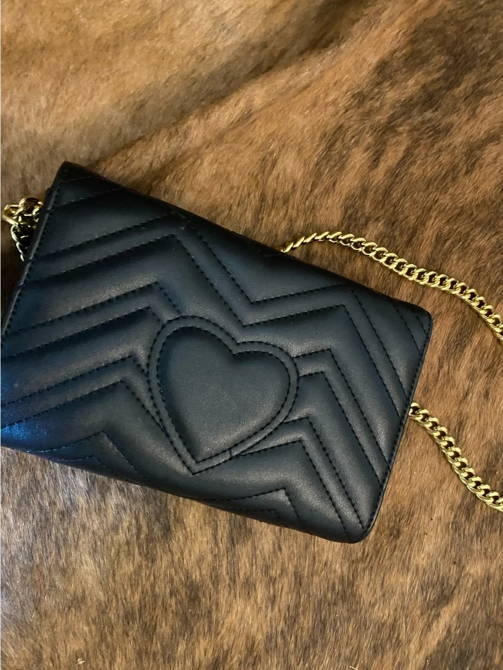 Gucci GG LogoBlack Matelassé Chevron Small Shoulder Bag with Gold Chain - Picture 2 of 5